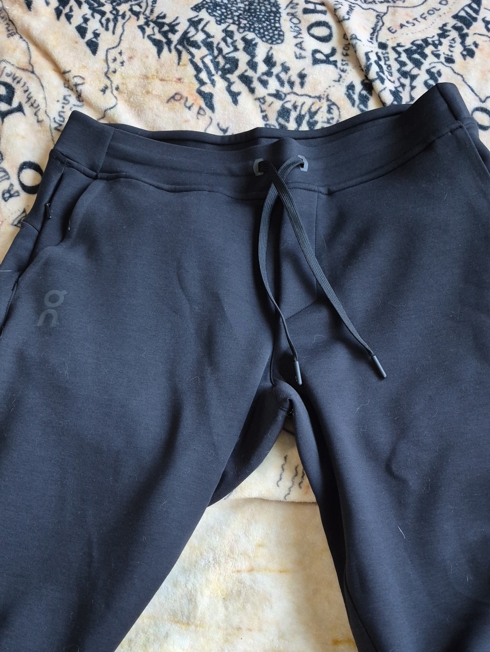 NWT On Running Sweat Pants Black Jogger Sweatpants Mens Size Small Very Soft - Picture 6 of 12